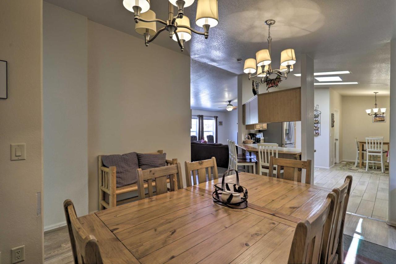Rustic Retreat Moab Townhome With Grill And Fire Pit 외부 사진